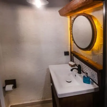 Uzun Carsi Mira Loft Kas