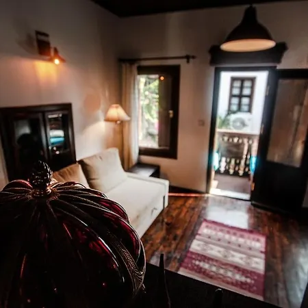 Uzun Carsi Mira Loft Apartment